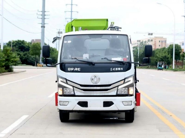東風(fēng)小多利卡餐廚垃圾車