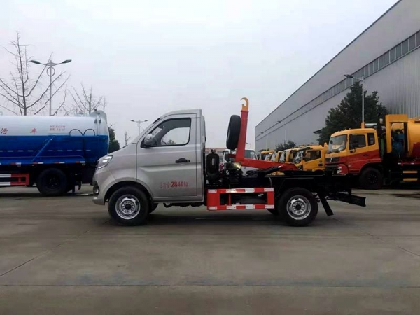 長(zhǎng)安3方車(chē)廂可卸式垃圾車(chē)